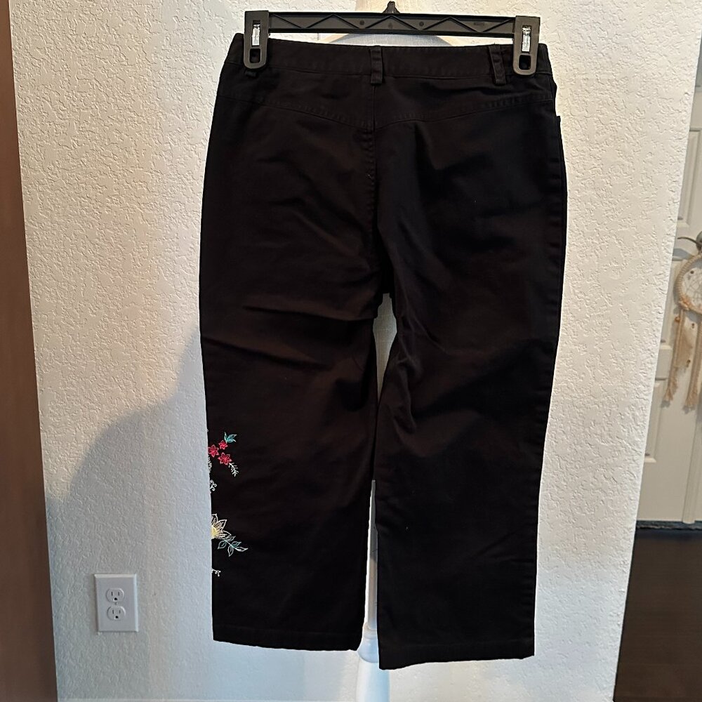 RAFAELLA Wide Leg Capris with Embroidery - Picture 9 of 9